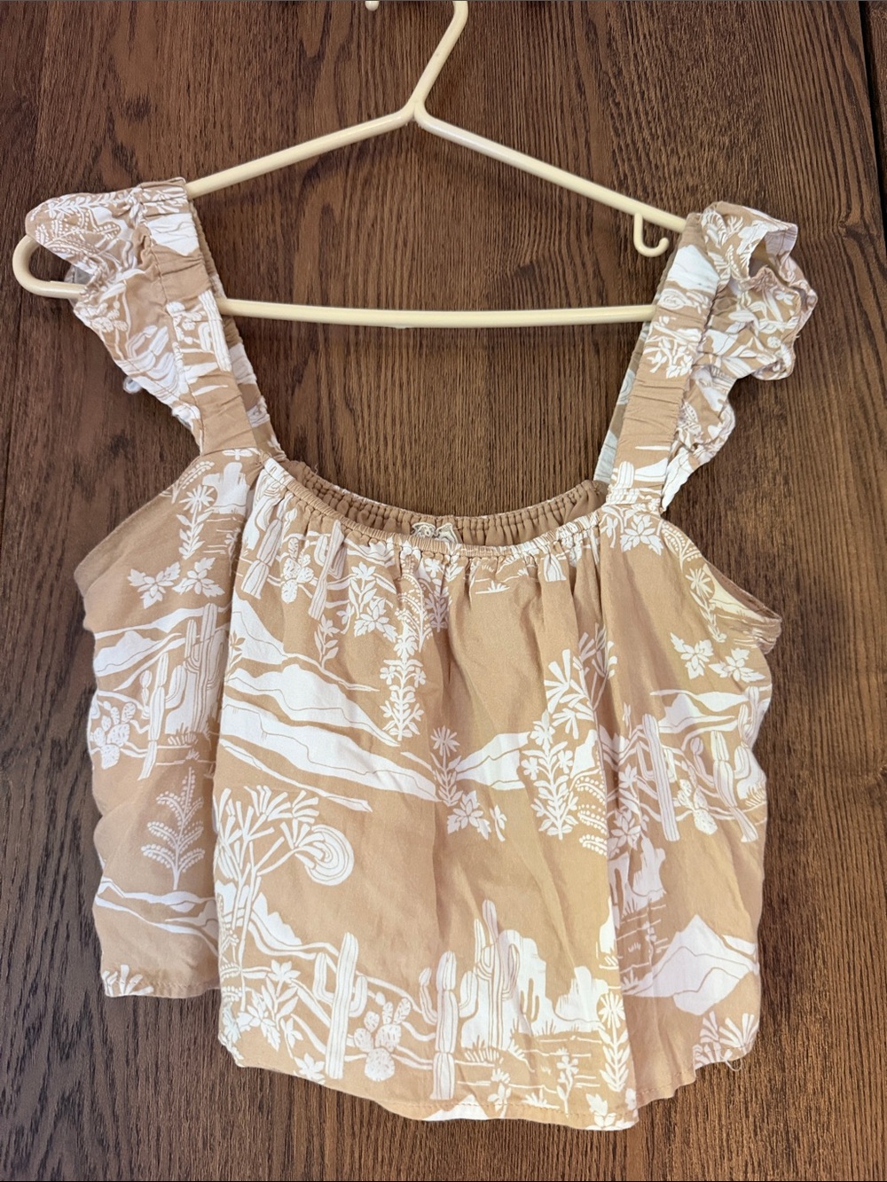 Sadie & Sage Beige and White Floral Ruffle Strap Crop Top